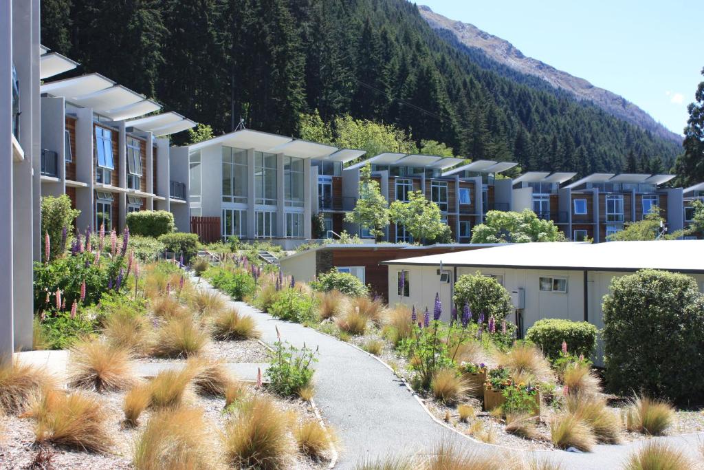 Hampshire Holiday Parks - Queenstown Lakeview - main image