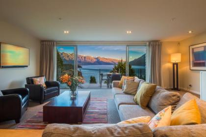 LakeRidge Queenstown by Staysouth - image 1