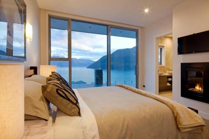 Lake Views at Aspen House by Amazing Accom - image 15