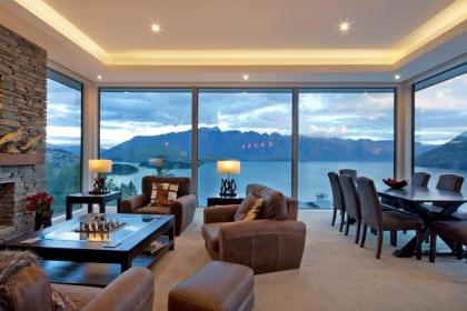 Lake Views at Aspen House by Amazing Accom - image 17