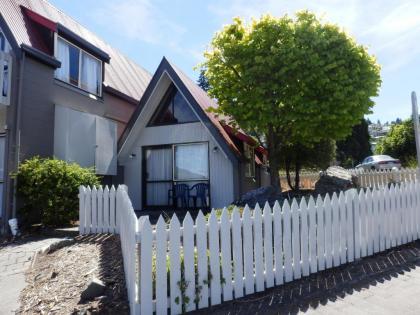 Wakatipu View Apartments - image 1