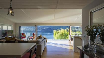 Kohanga Luxury Lakeside Villa by Amazing Accom - image 13