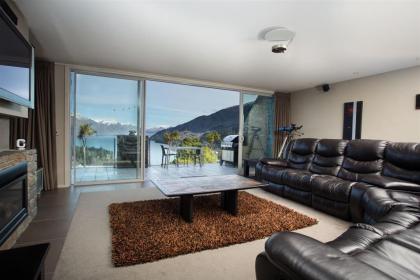 Downtown Queenstown Apartment - image 1