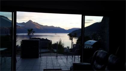 Downtown Queenstown Apartment - image 14