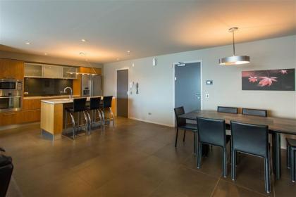 Downtown Queenstown Apartment - image 18