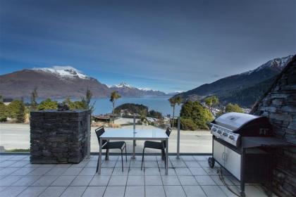 Downtown Queenstown Apartment - image 4