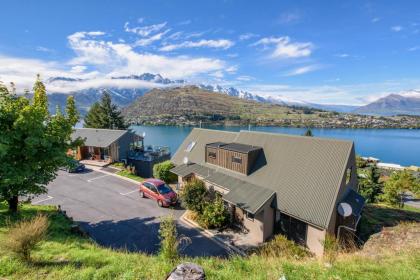 Picturesque views at Woodlands Close - image 14