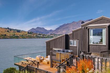 Queenstown Lakefront Dream 4 Bed - image 10