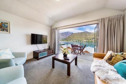 Alpine Village - 2 Bedroom Executive Apartment - image 16