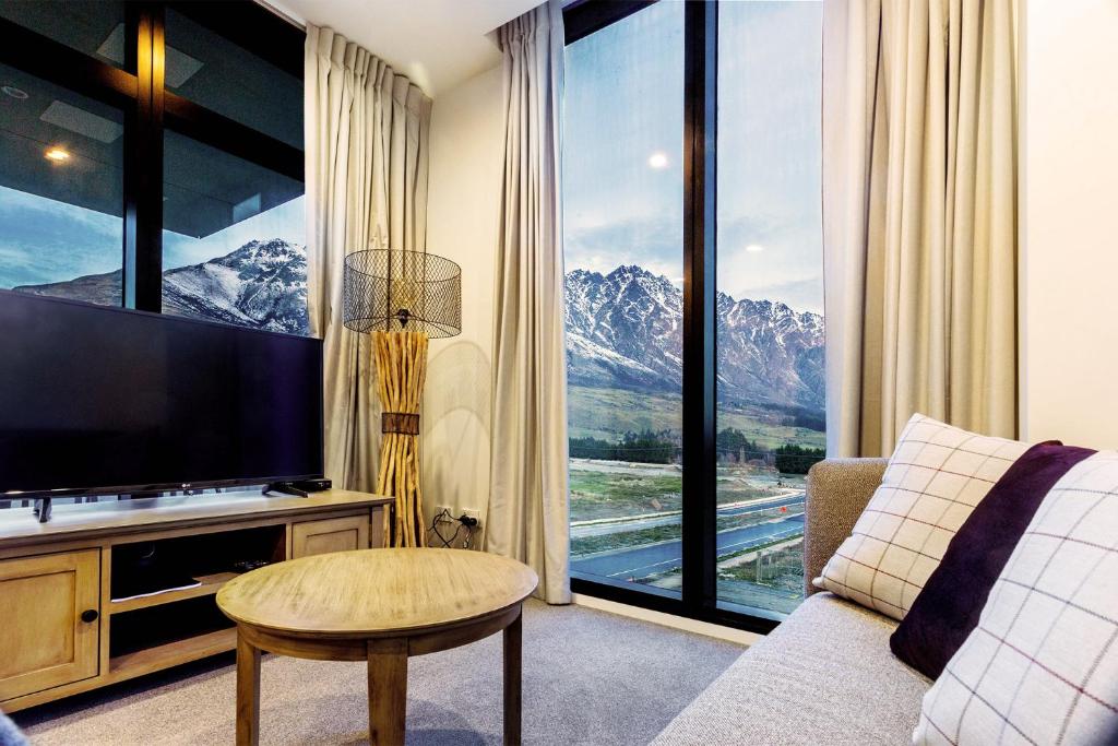 Executive 2 Bedroom Apartment Remarkables Park - main image