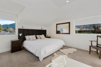 Central Queenstown Hideaway - image 10