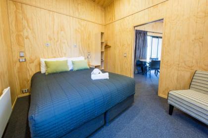 Apartments at Queenstown TOP 10 Holiday Park - image 9