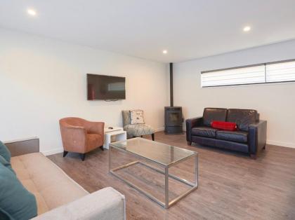 Southern Lakes Spa - Queenstown Apartment R2 - image 2