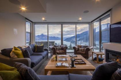 Villas in Queenstown 