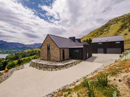 Sicilian Luxury Retreat Main House and Loft - image 5