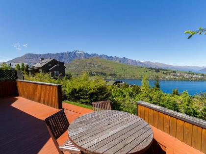 Fantail on Goldleaf - Queenstown Holiday Home - image 14