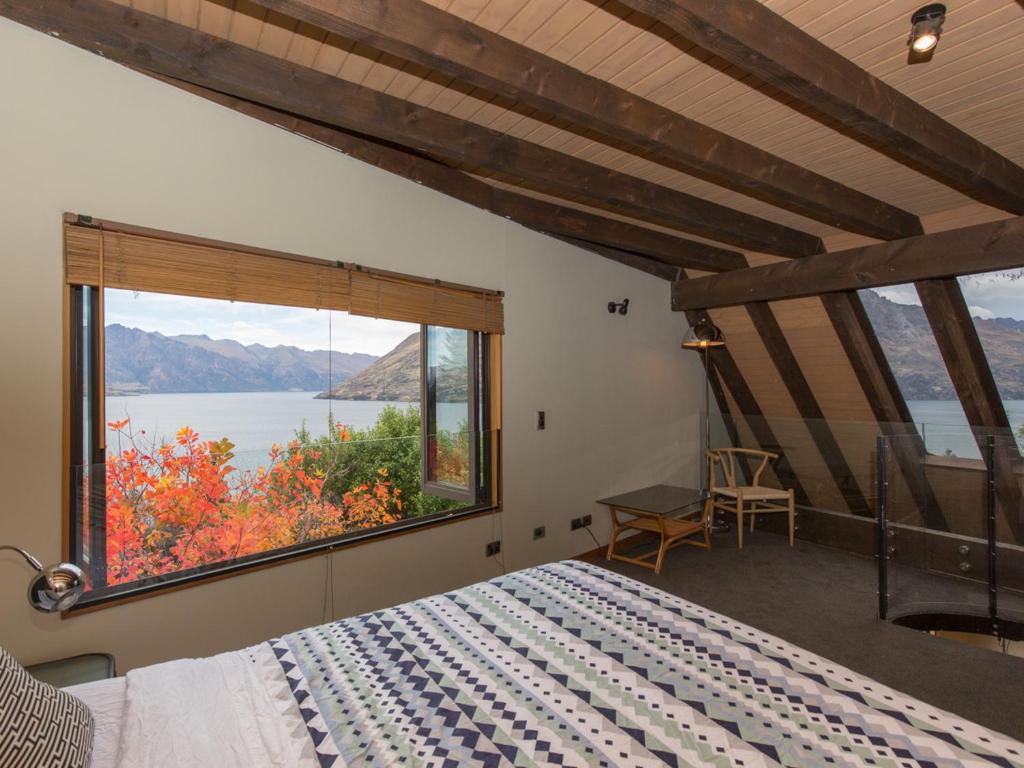 Crows Nest - Queenstown Holiday Home - image 6