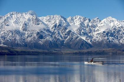 Crows Nest - Queenstown Holiday Home - image 12