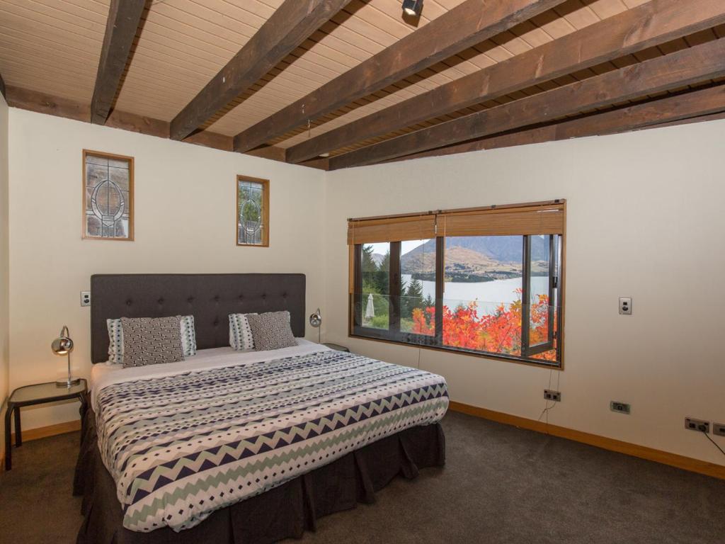 Crows Nest - Queenstown Holiday Home - image 5