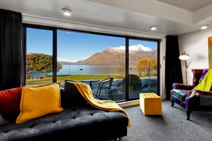 TAHUNA LAKEFRONT LUXURY Central Location - image 8