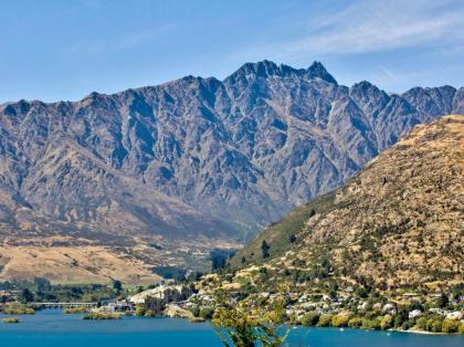 Sierra Views - Queenstown Holiday Home - image 19