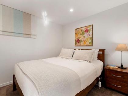 Queenstown Lakefront 1 Bed - image 4