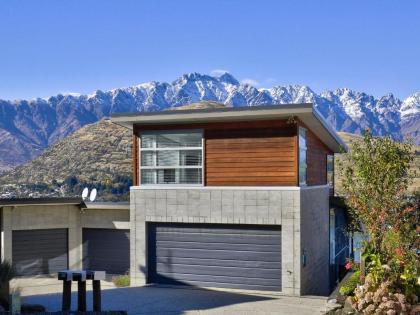 Remarkable Hideaway by Relaxaway Holiday Homes - image 6