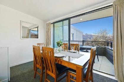 The Alps  Two Bedroom  10 min walk to CBD  Cosy - image 5