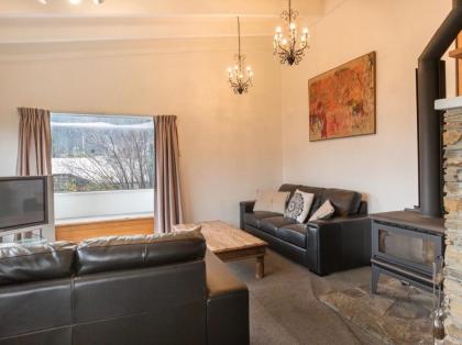 Central Southern Lakes - Queenstown Holiday Home - image 12