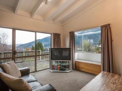 Central Southern Lakes - Queenstown Holiday Home - image 13