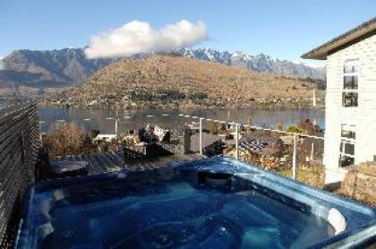 Highview Retreat - Huge holiday home in Queenstown - image 3