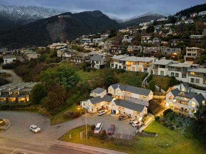 Lakeview Colonial Motel - image 12