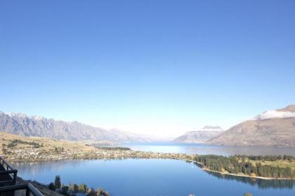 Modern 3 bedroom with stunning postcard views! Queenstown 