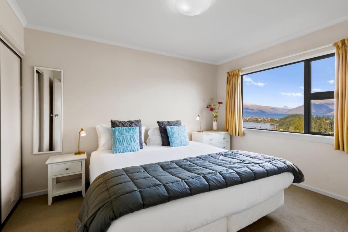 A Gem on Earnslaw - stunning views and walking distance to town - image 4