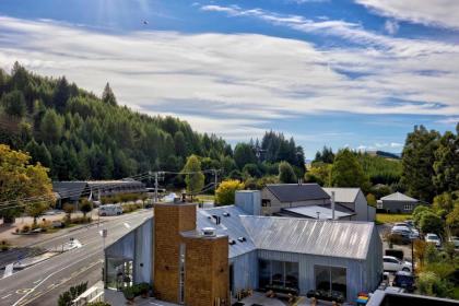 Penthouse Apt 24 at the base of Coronet Peak - image 10