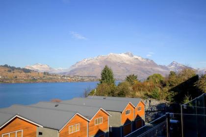 Alpine Vista - Queenstown Holiday Home Queenstown 