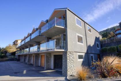 Alpine Vista - Queenstown Holiday Home - image 17