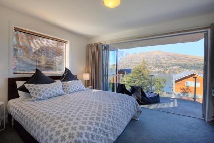 Alpine Vista - Queenstown Holiday Home - image 7