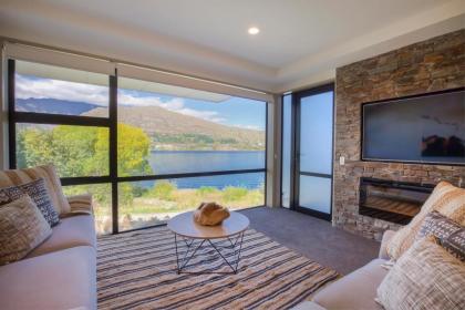 Lake View Villa - Queenstown Holiday Villa - image 3