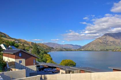 The Villa Lookout - Queenstown Holiday Villa - image 16