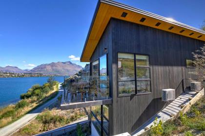 The Villa Lookout - Queenstown Holiday Villa - image 17