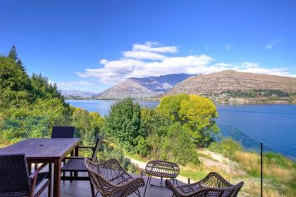 The Villa Lookout - Queenstown Holiday Villa - image 4