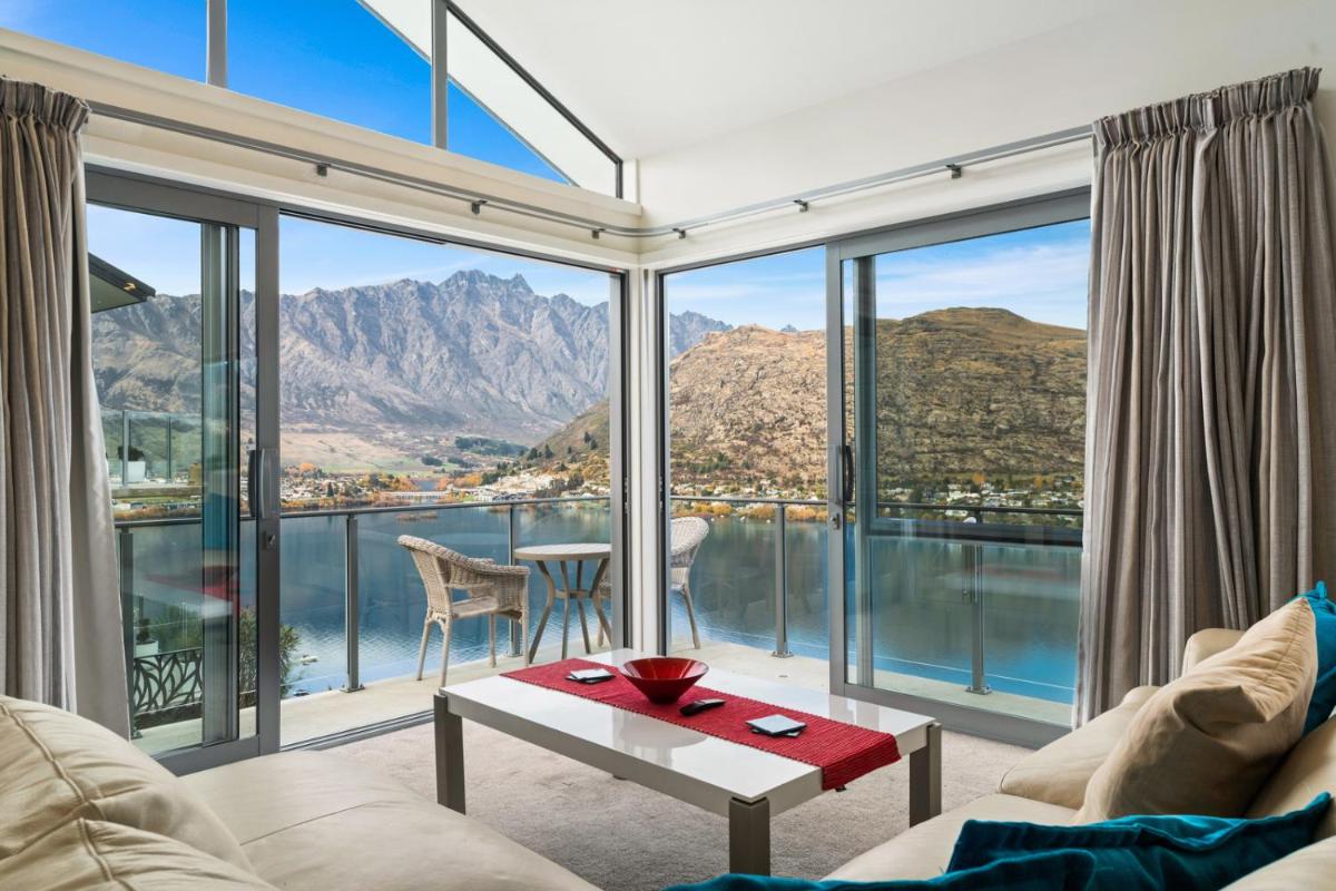 Lakeview Retreat - Queenstown Holiday Home - image 3