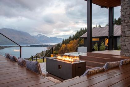 Villas in Queenstown 