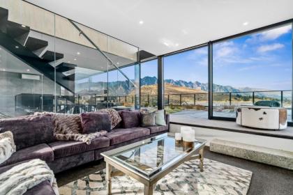 Villas in Queenstown 