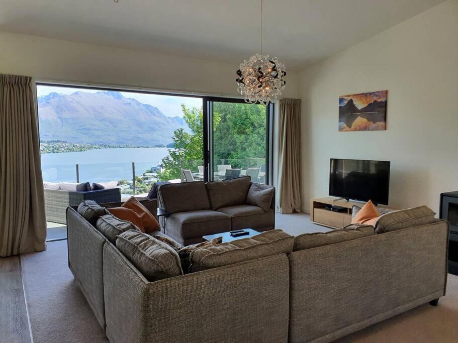 Queenstown Townhouse - Fabulous Alpine Views - image 2