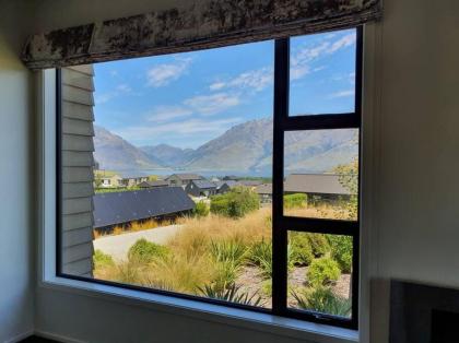 Beautiful Lake and Alpine Views - Queenstown - image 8