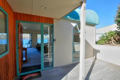 Frankton House - Queenstown Holiday Home - image 15