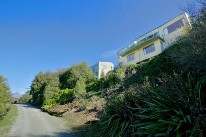 Frankton House - Queenstown Holiday Home - image 18