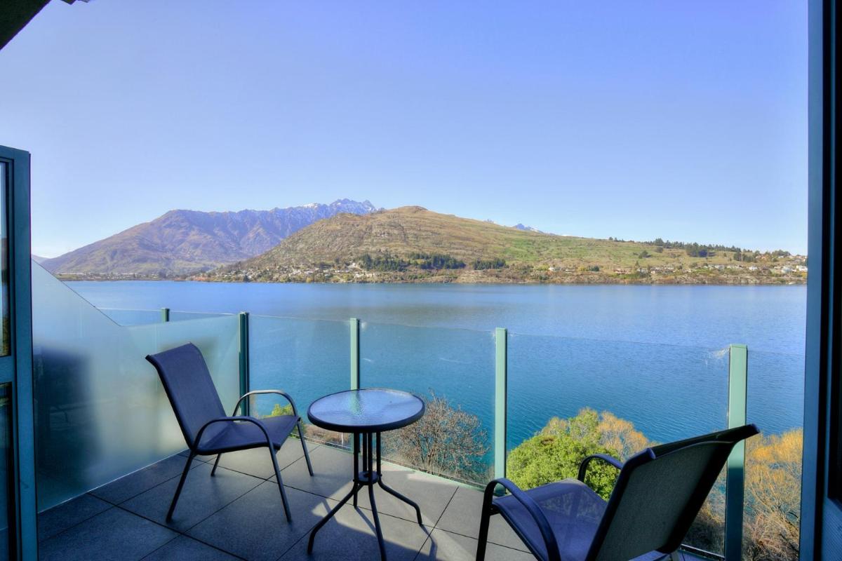 Frankton House - Queenstown Holiday Home - image 2